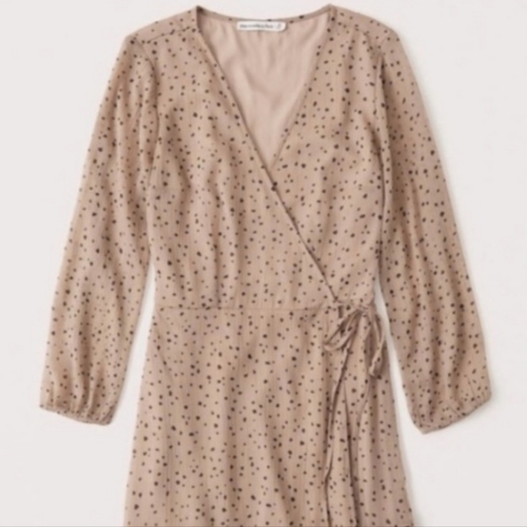Abercrombie & Fitch Dresses & Skirts - NWT Abercrombie Wrap Dress
